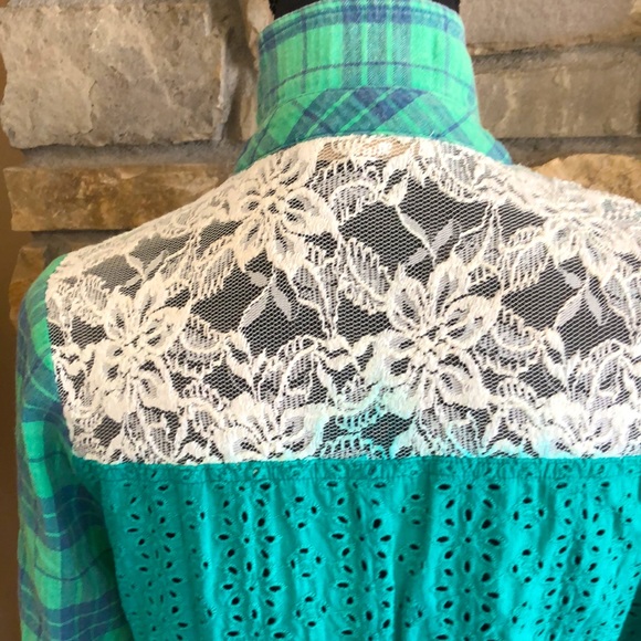 Great MISS ME Shirt with Bling, Lace, Embroidery & Sass! Small ⭐️🌸 - Picture 7 of 13